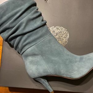 Vince Camuto suede boot color shaded spruce size 9